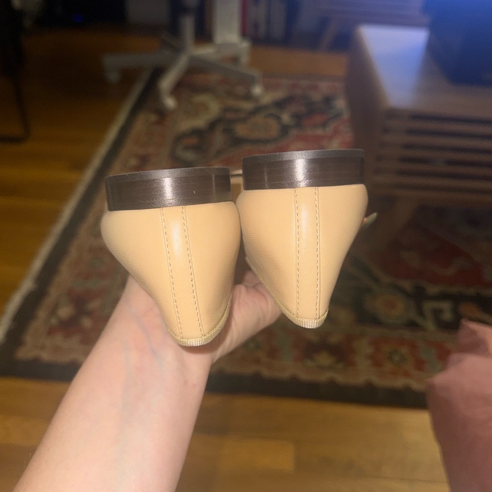 New in box Chanel lambskin flats - Picture 3 of 6